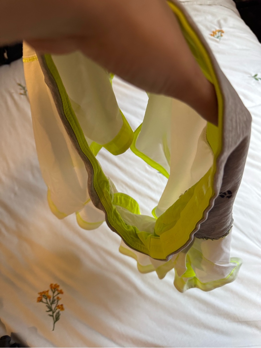 Lululemon White Athletic Skirt with Neon Yellow Trim Y2K era - size 8 - Picture 2 of 5